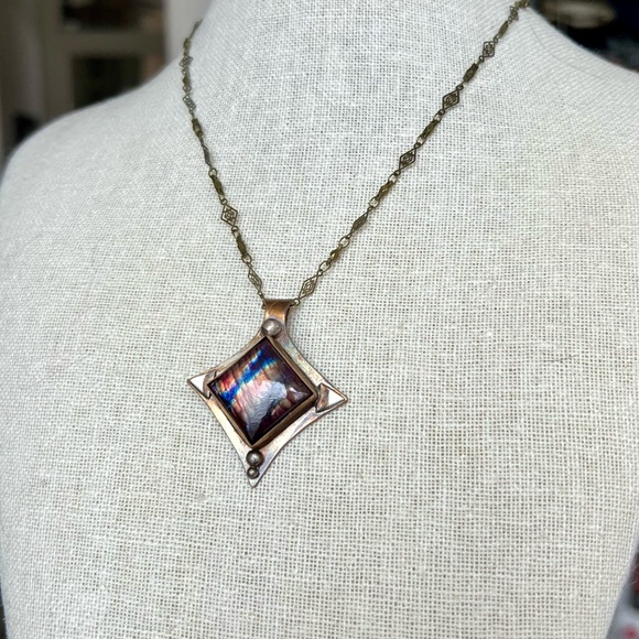 Spectrolite Mixed Metal Pendant - Picture 3 of 6